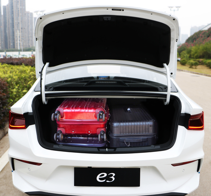 BYD e3 kompaktowy czysto elektryczny sedan ma zasięg 410 kilometrów