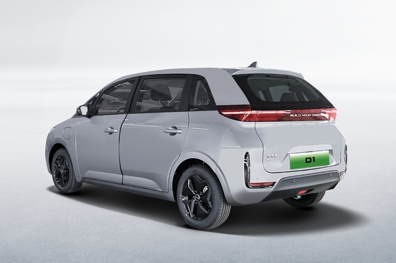 Chiny stworzyły 418KM boczne drzwi przesuwne BYD D1 czysty elektryczny sedan samochód wspólny