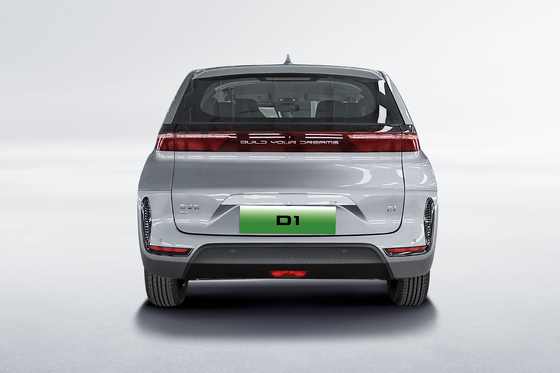 Chiny stworzyły 418KM boczne drzwi przesuwne BYD D1 czysty elektryczny sedan samochód wspólny